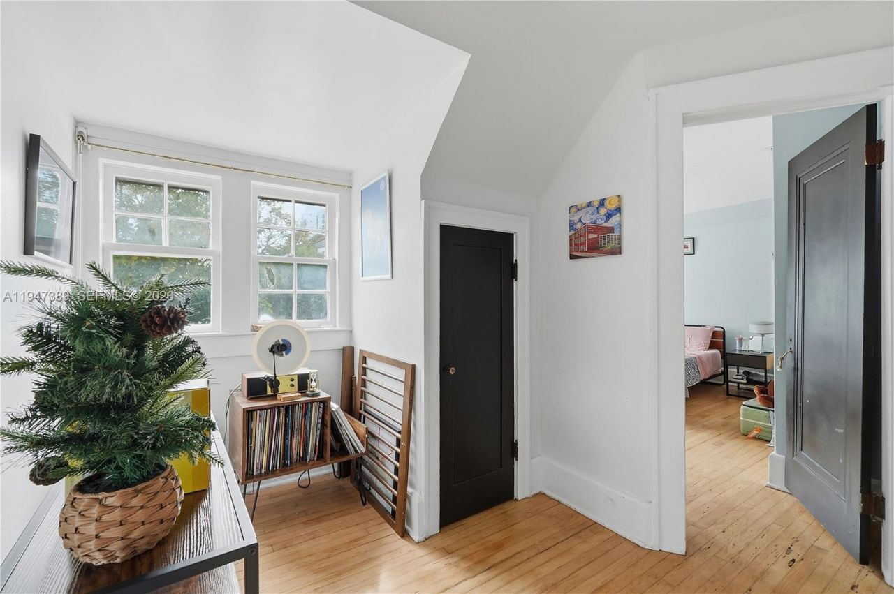 2533 SW 5th St, Miami, FL 33135 Photo