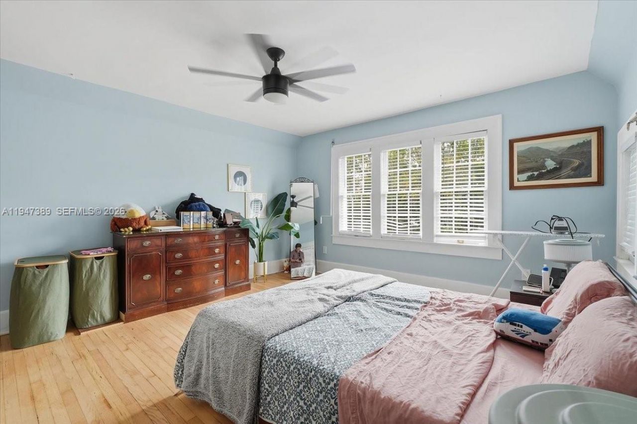 2533 SW 5th St, Miami, FL 33135 Photo