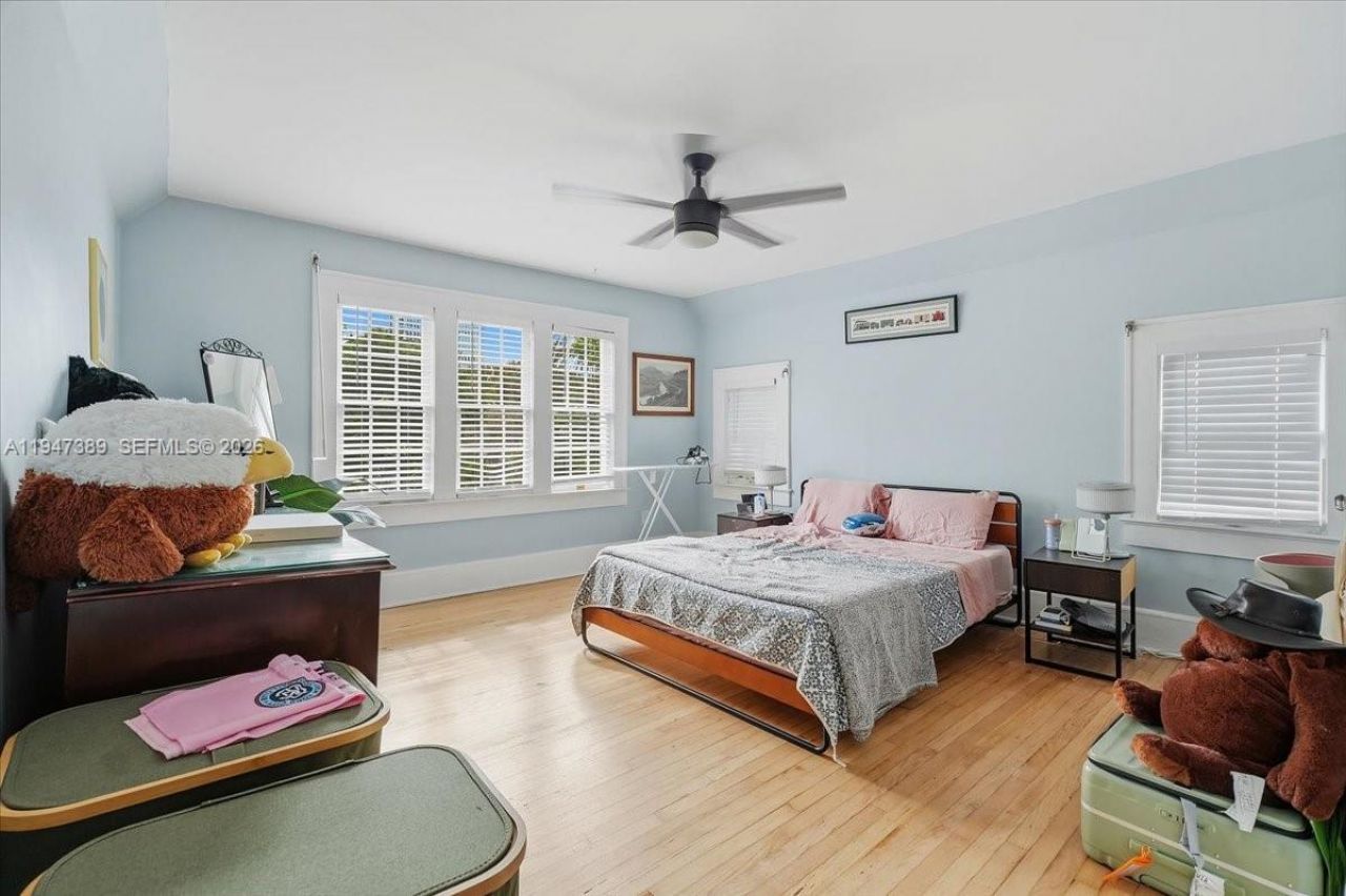 2533 SW 5th St, Miami, FL 33135 Photo