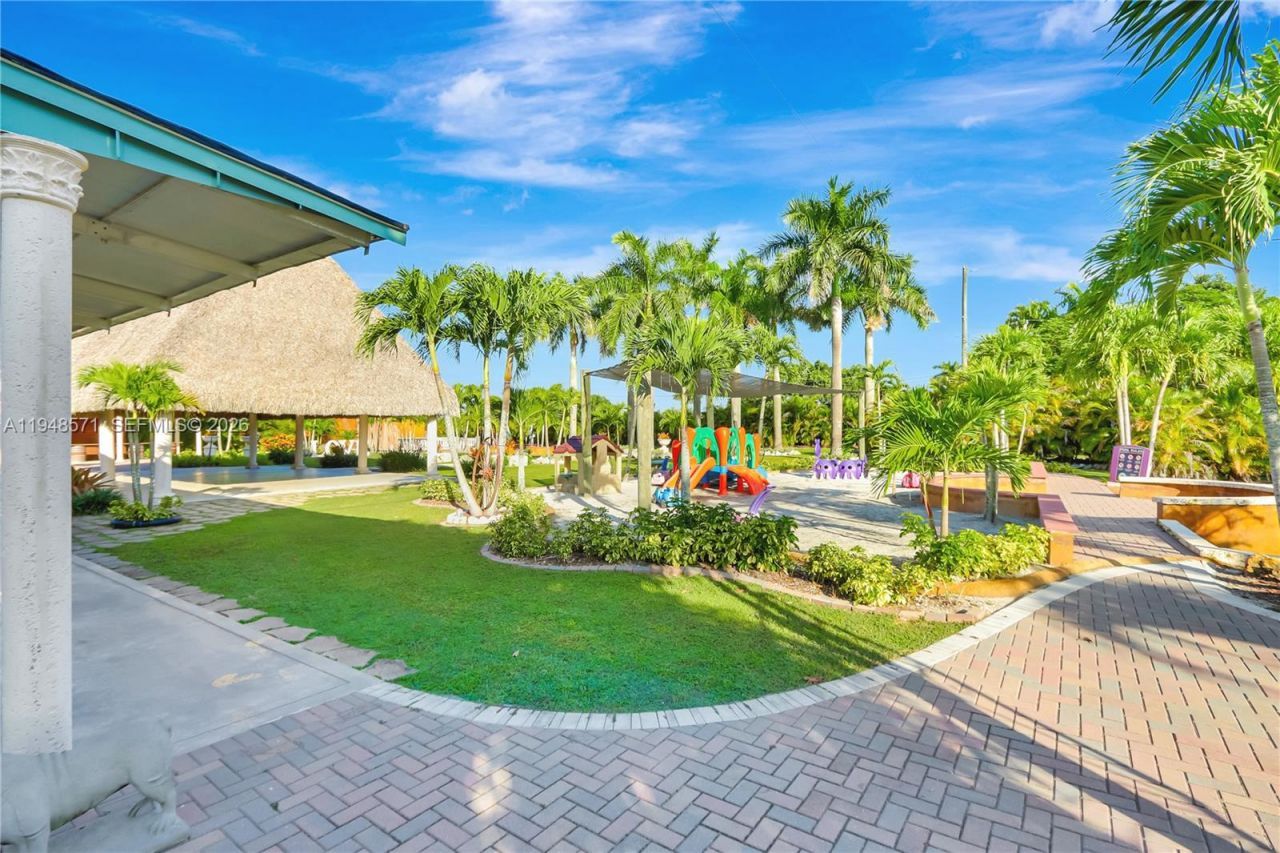 20455 SW 154th Ave , Miami, FL 33187 Photo