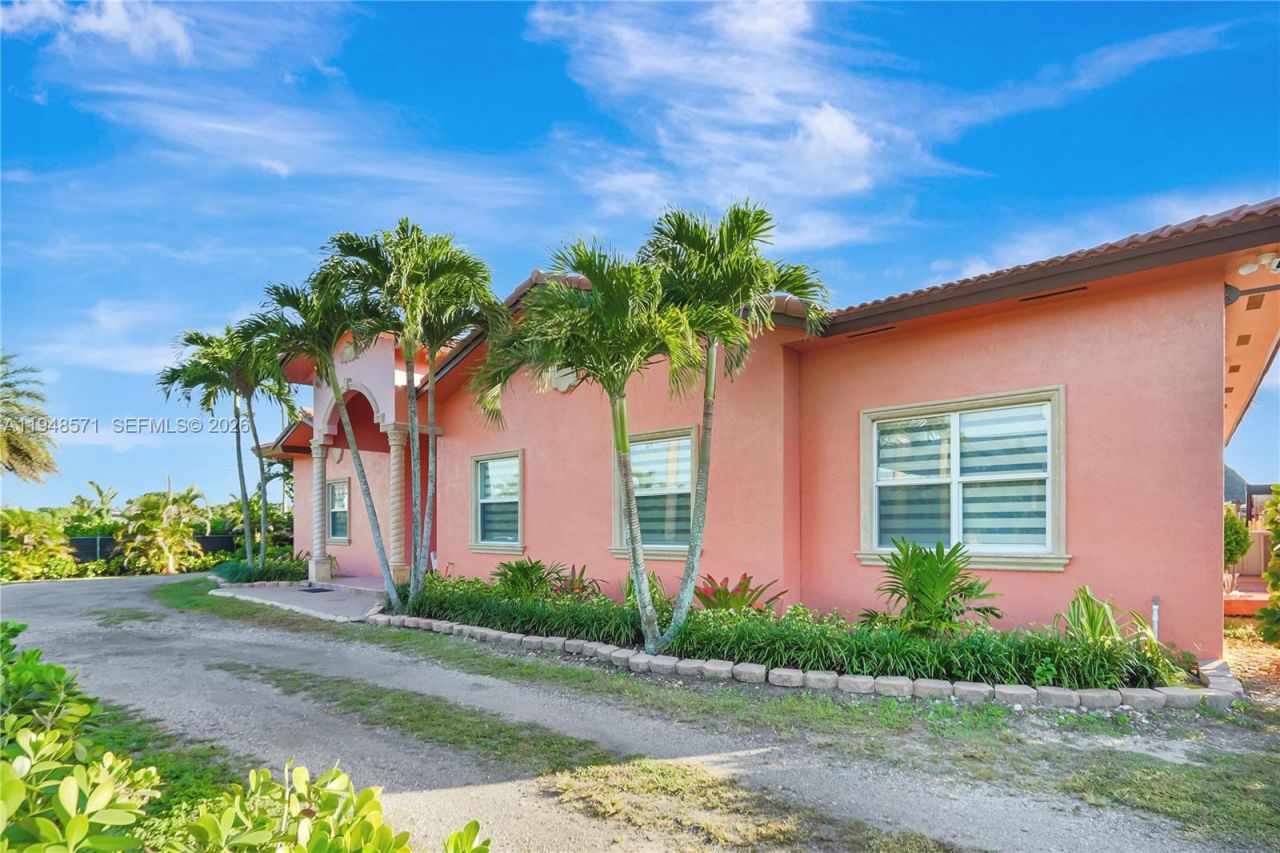 20455 SW 154th Ave , Miami, FL 33187 Photo