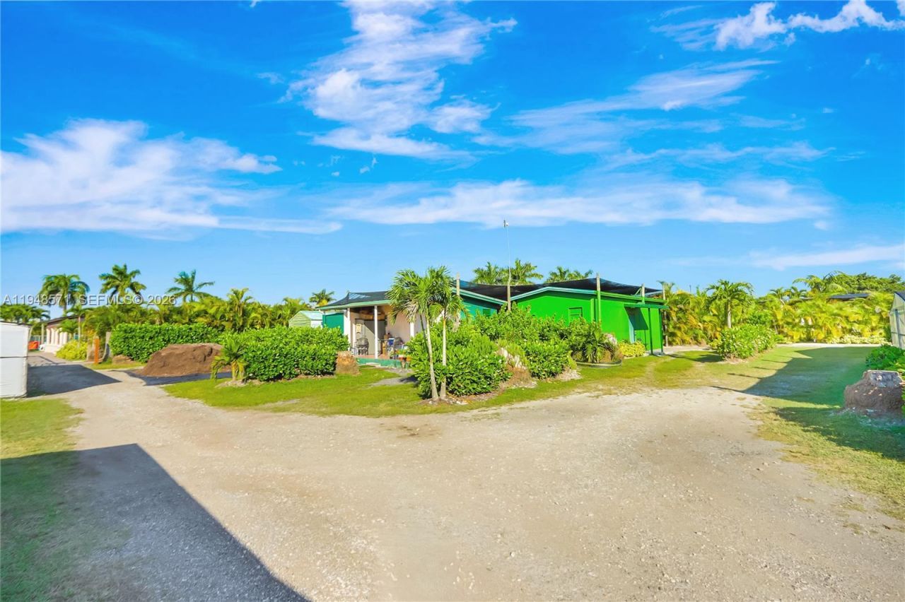 20455 SW 154th Ave , Miami, FL 33187 Photo