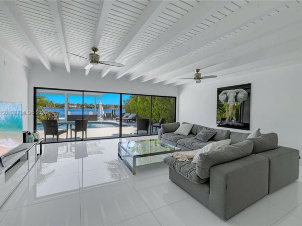 1405 Stillwater Dr, Miami Beach, FL 33141