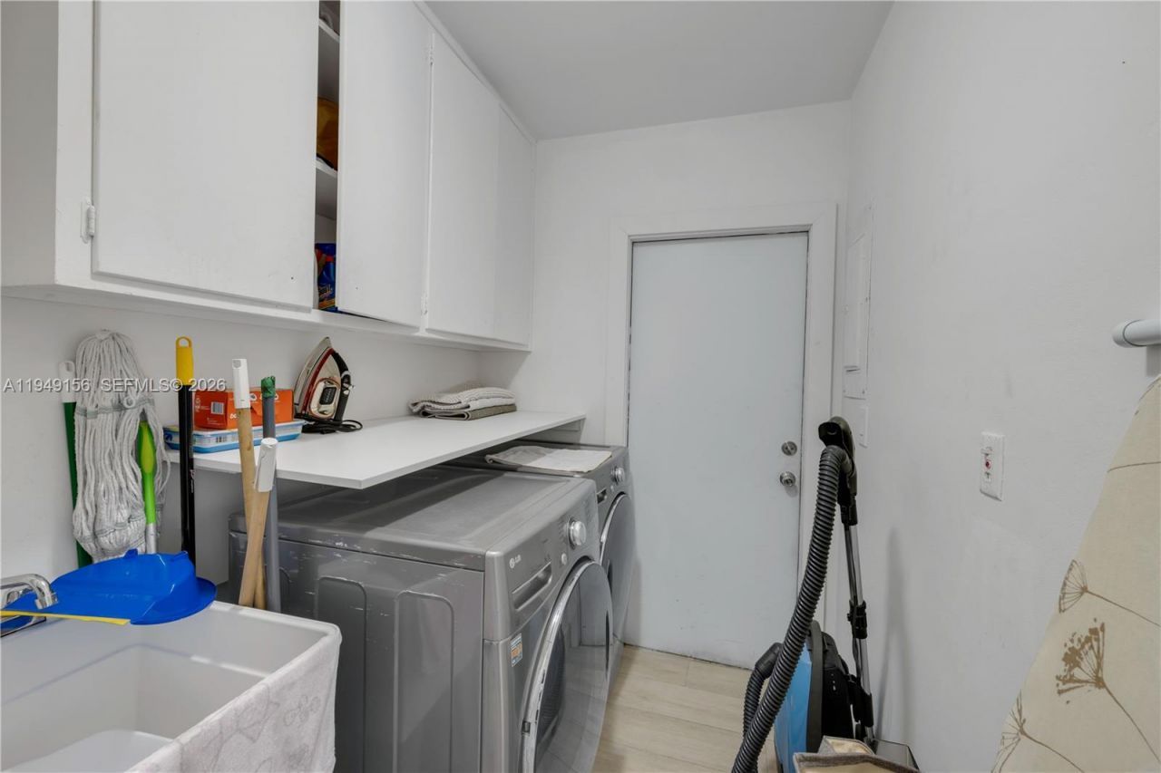 1405 Stillwater Dr, Miami Beach, FL 33141 Photo