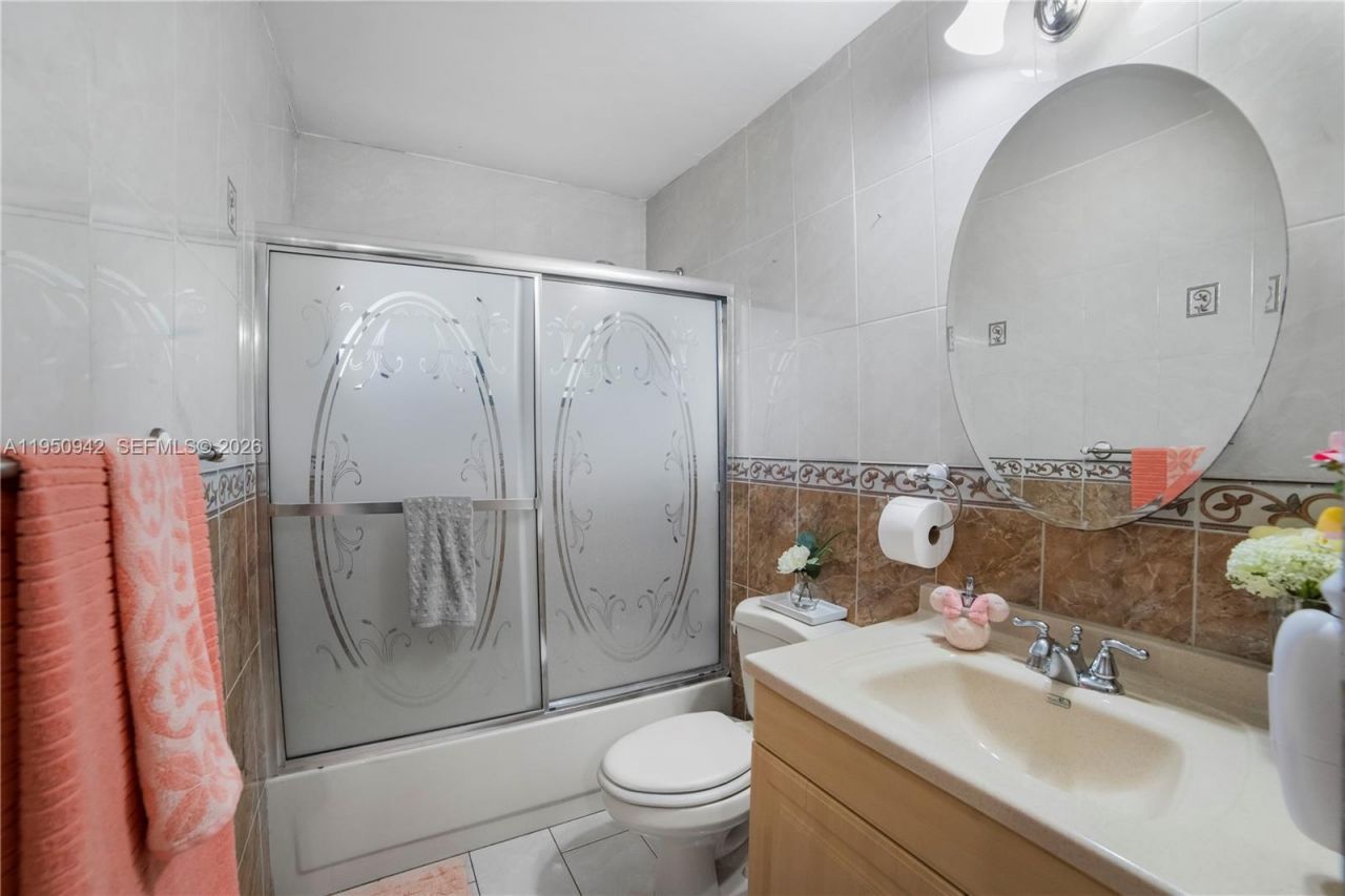 8415 SW 107th Ave , Unit 323W, Miami, FL 33173 Photo