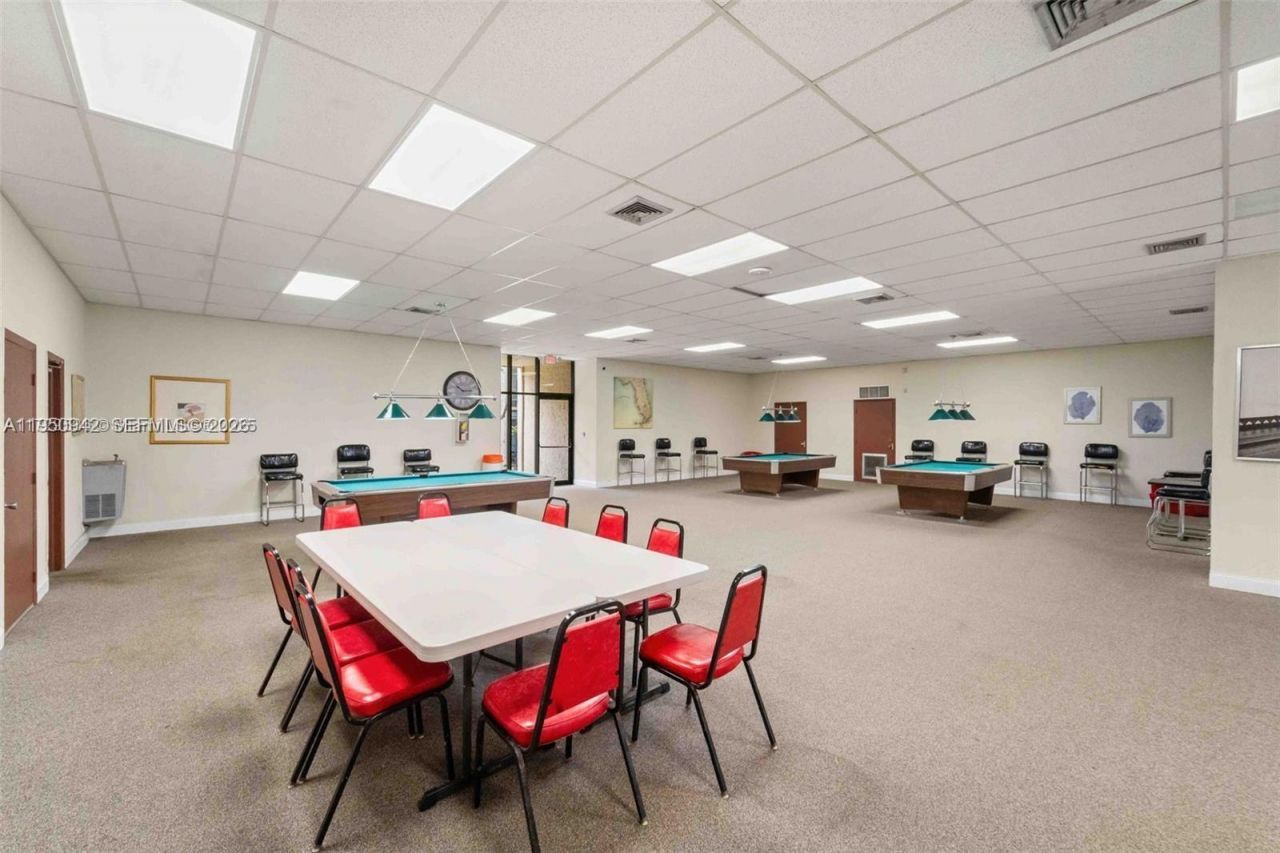 8415 SW 107th Ave, Unit 323W, Miami, FL 33173 Photo