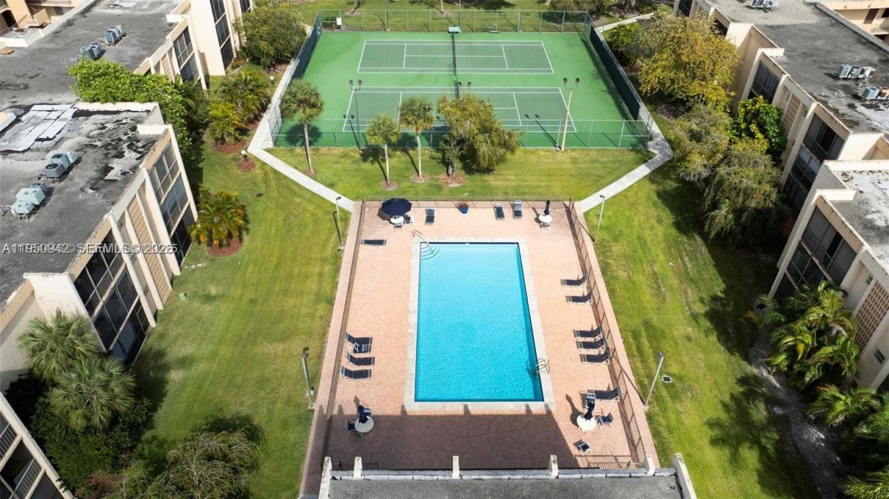 8415 SW 107th Ave, Unit 323W, Miami, FL 33173 Photo