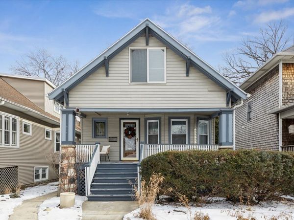 1036 S Humphrey Avenue, Oak Park, IL 60304