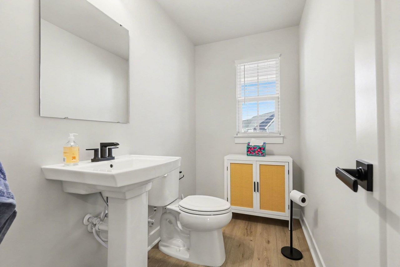 7047 Denim Loop Photo 17