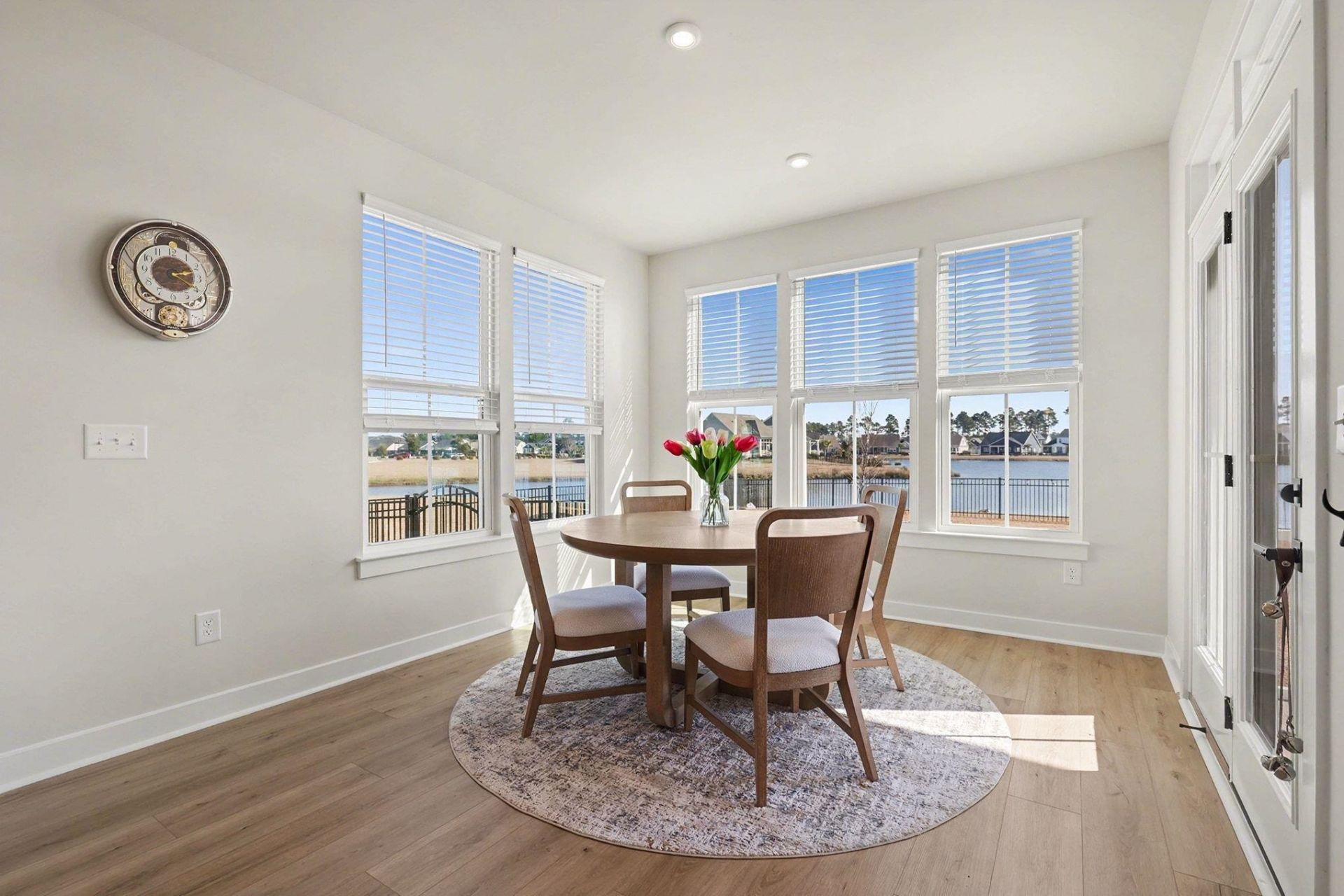 7047 Denim Loop Photo 18