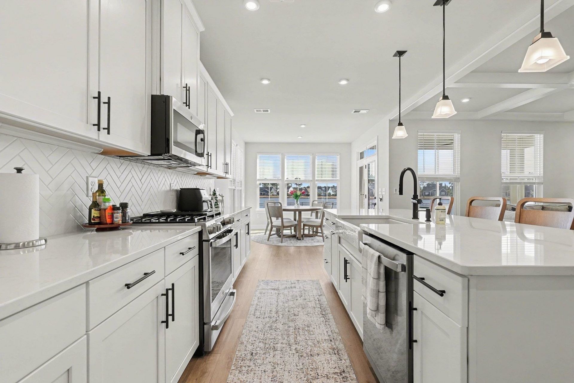 7047 Denim Loop Photo 22