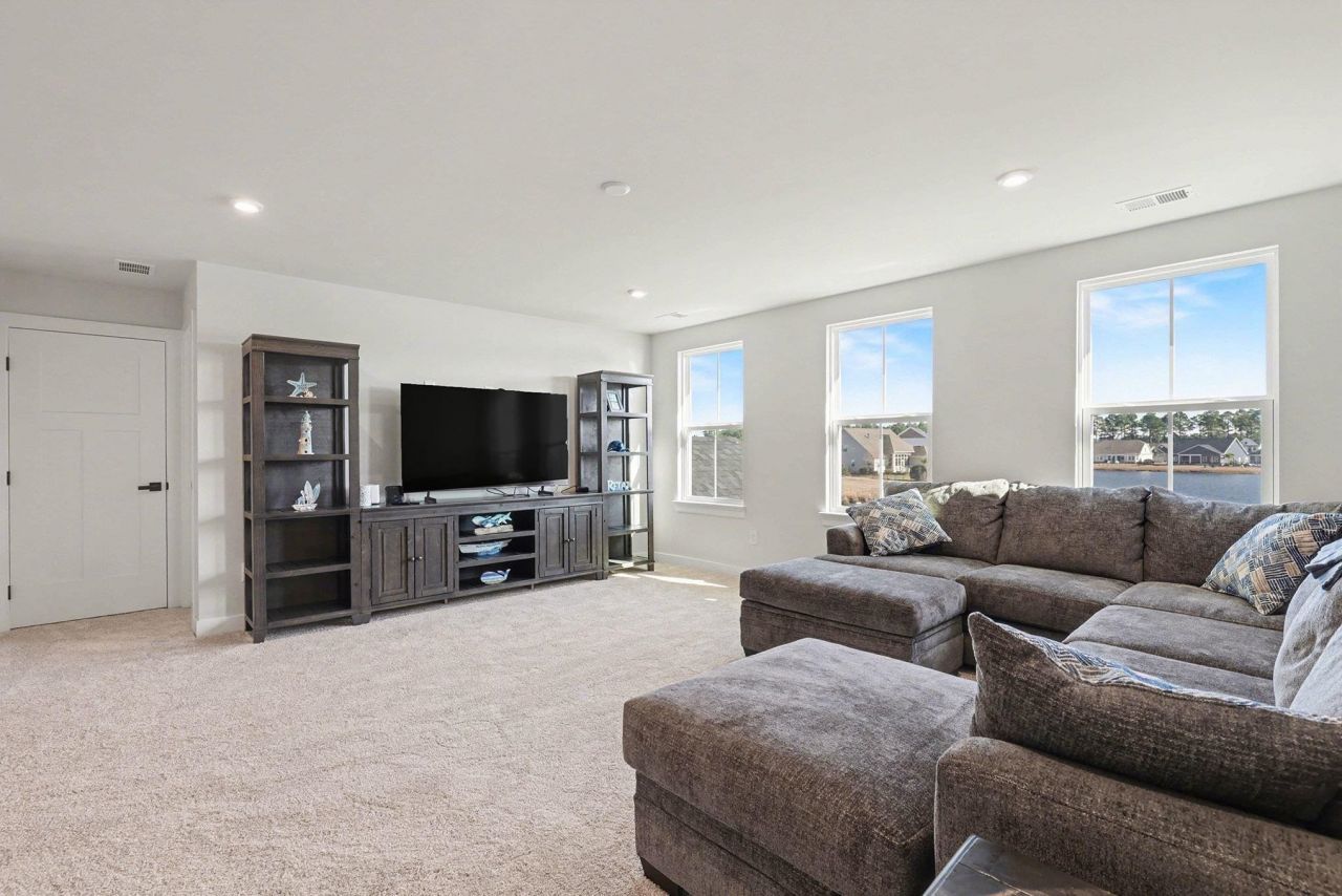 7047 Denim Loop Photo 24