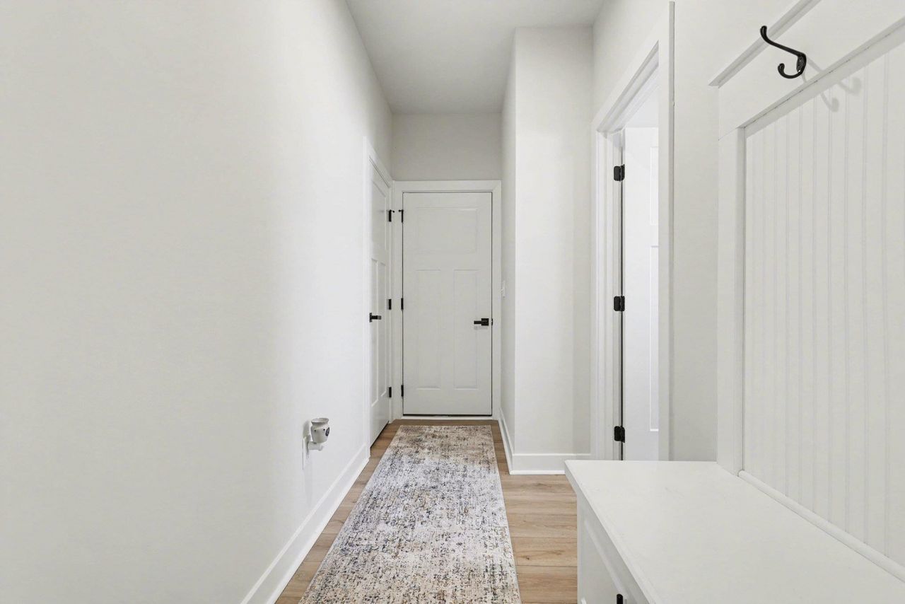 7047 Denim Loop Photo 25