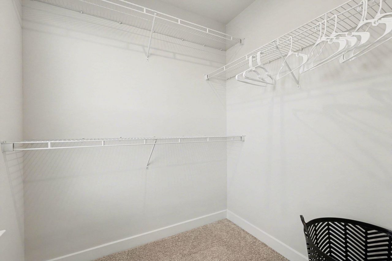 7047 Denim Loop Photo 27