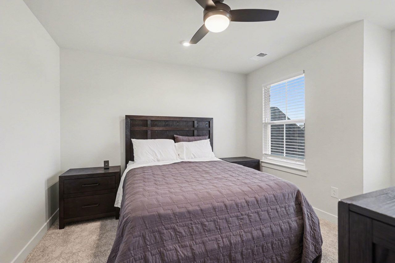 7047 Denim Loop Photo 29