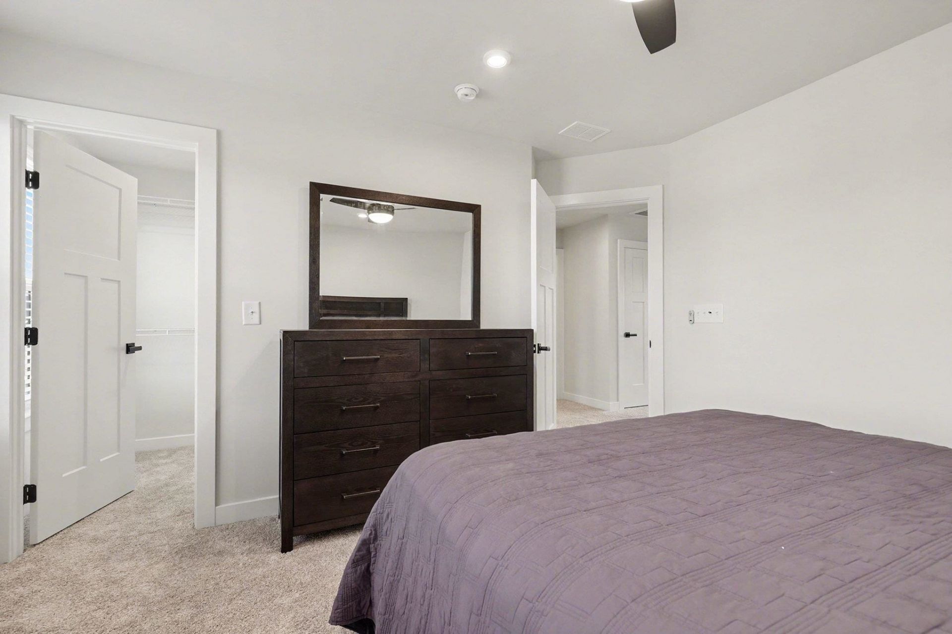 7047 Denim Loop Photo 36