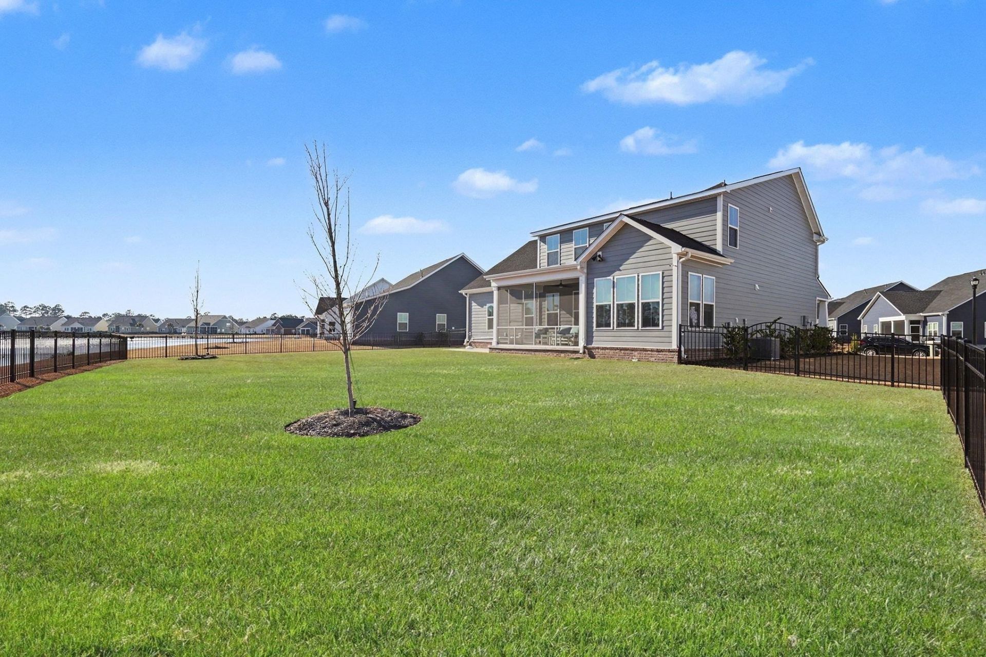 7047 Denim Loop Photo 5