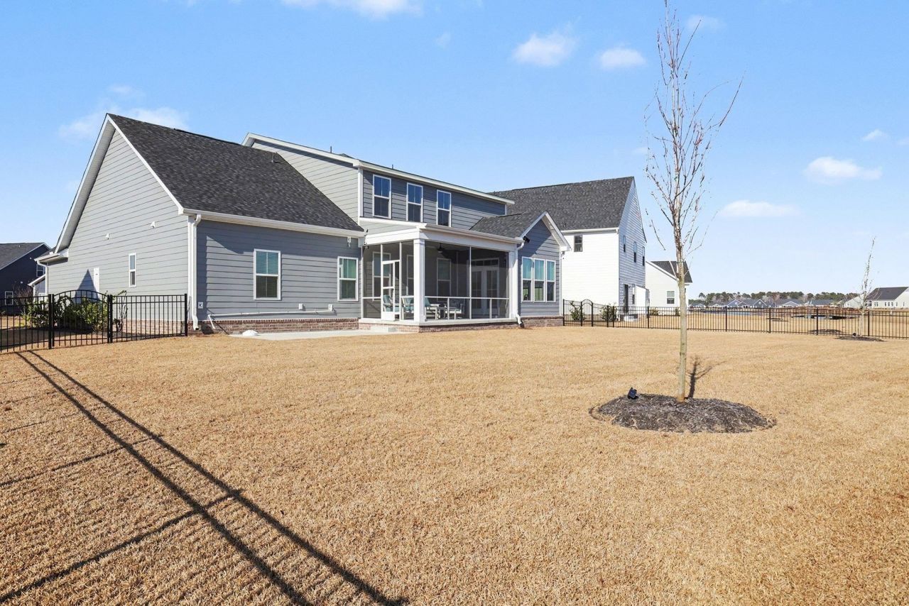 7047 Denim Loop Photo 9