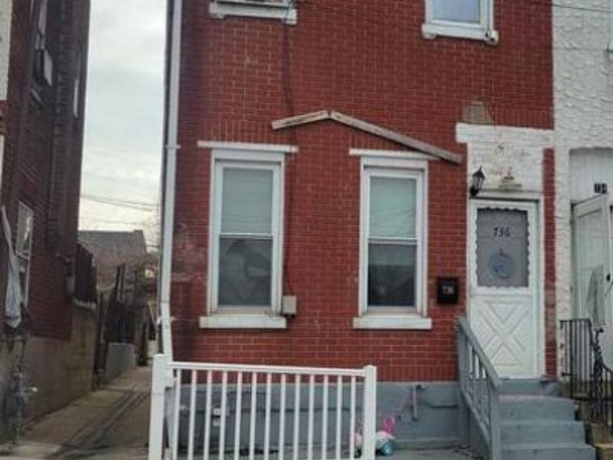 736 Windsor Street, Reading, PA 19604 Main Photo