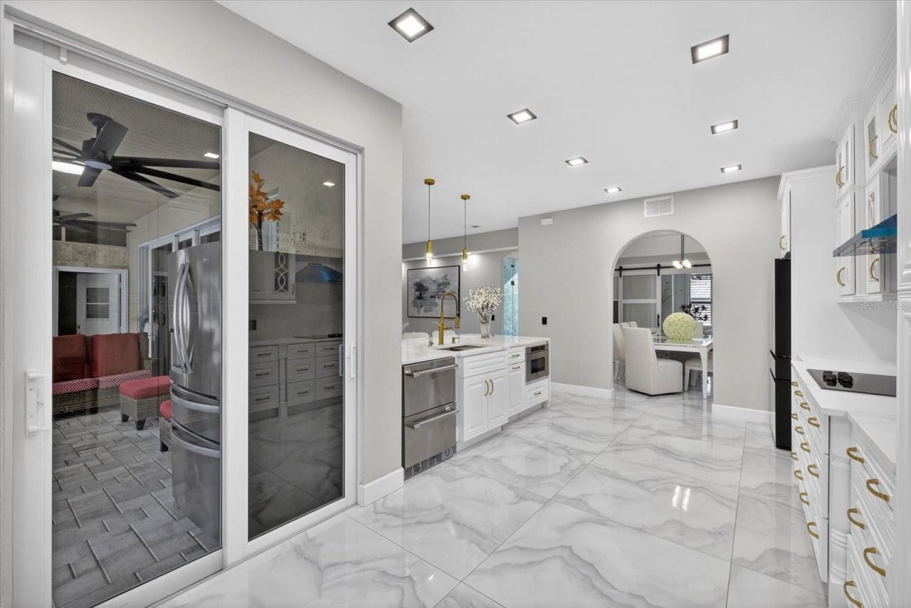 811 Sandcastle Circle, Brandon, FL 33511 Photo