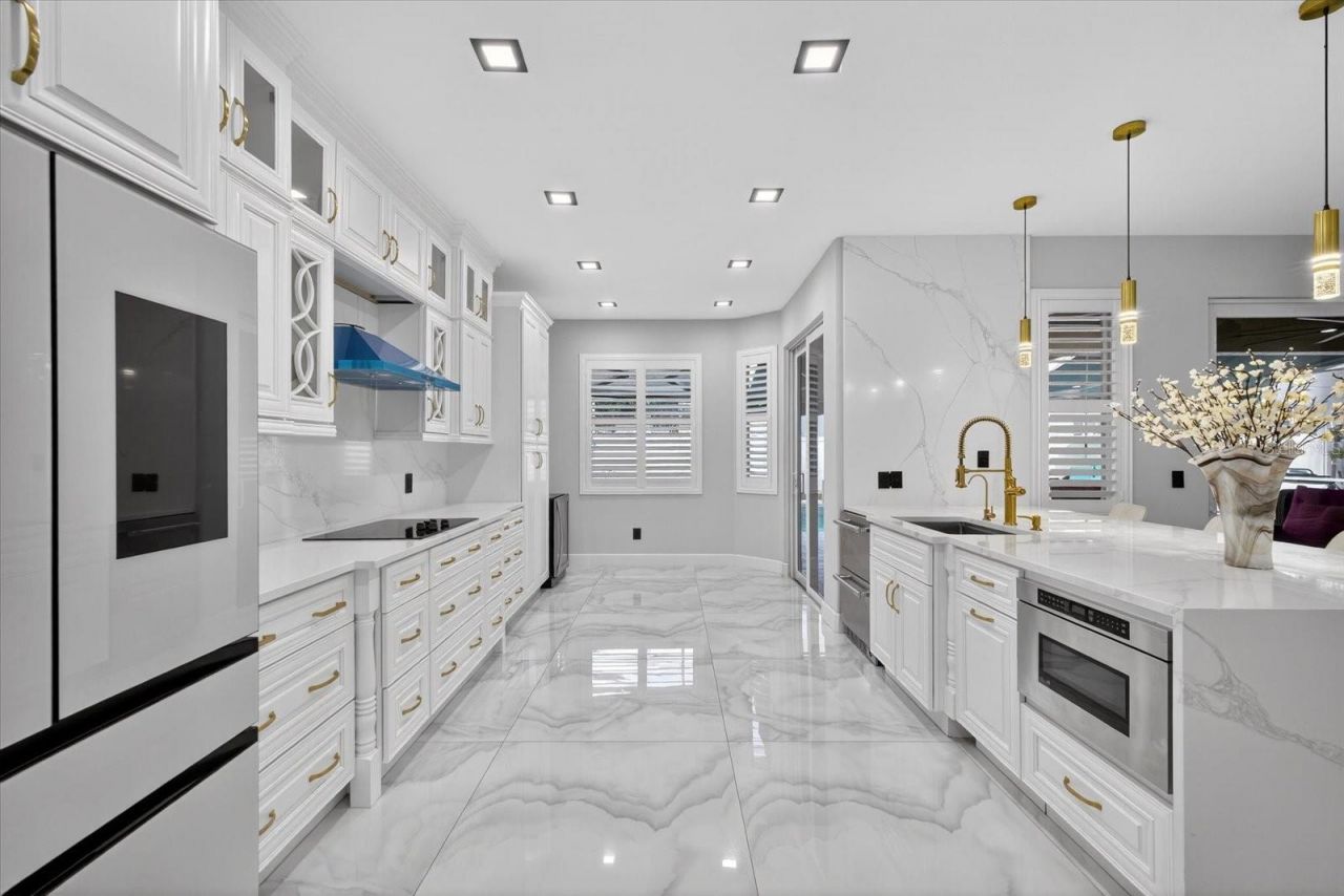 811 Sandcastle Circle, Brandon, FL 33511 Photo