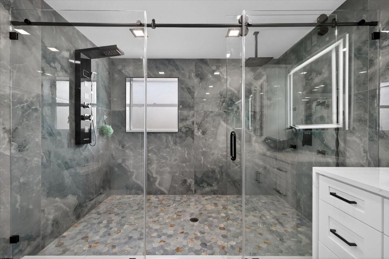 811 Sandcastle Circle, Brandon, FL 33511 Photo