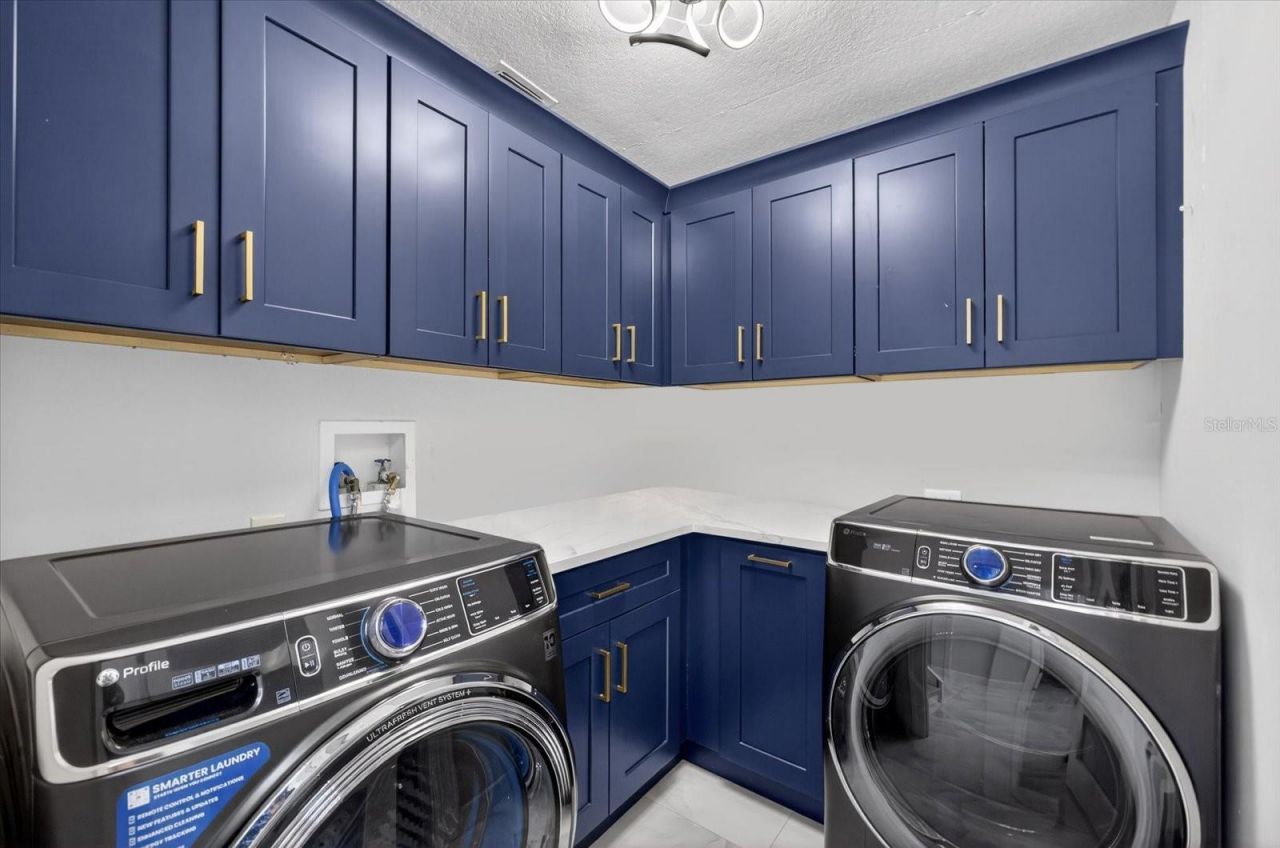 811 Sandcastle Circle, Brandon, FL 33511 Photo