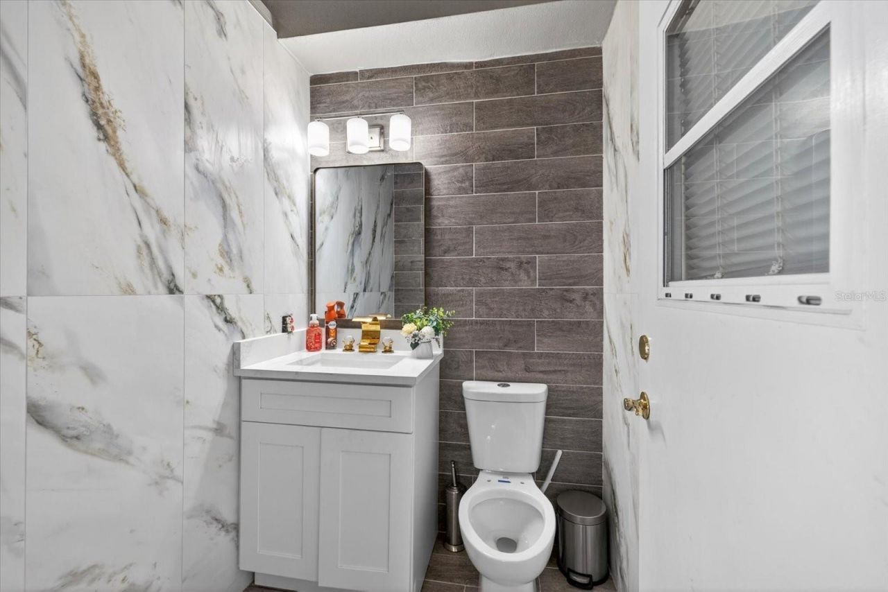 811 Sandcastle Circle, Brandon, FL 33511 Photo