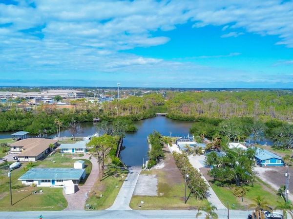 2090 PENNSYLVANIA AVENUE, ENGLEWOOD, FL 34224