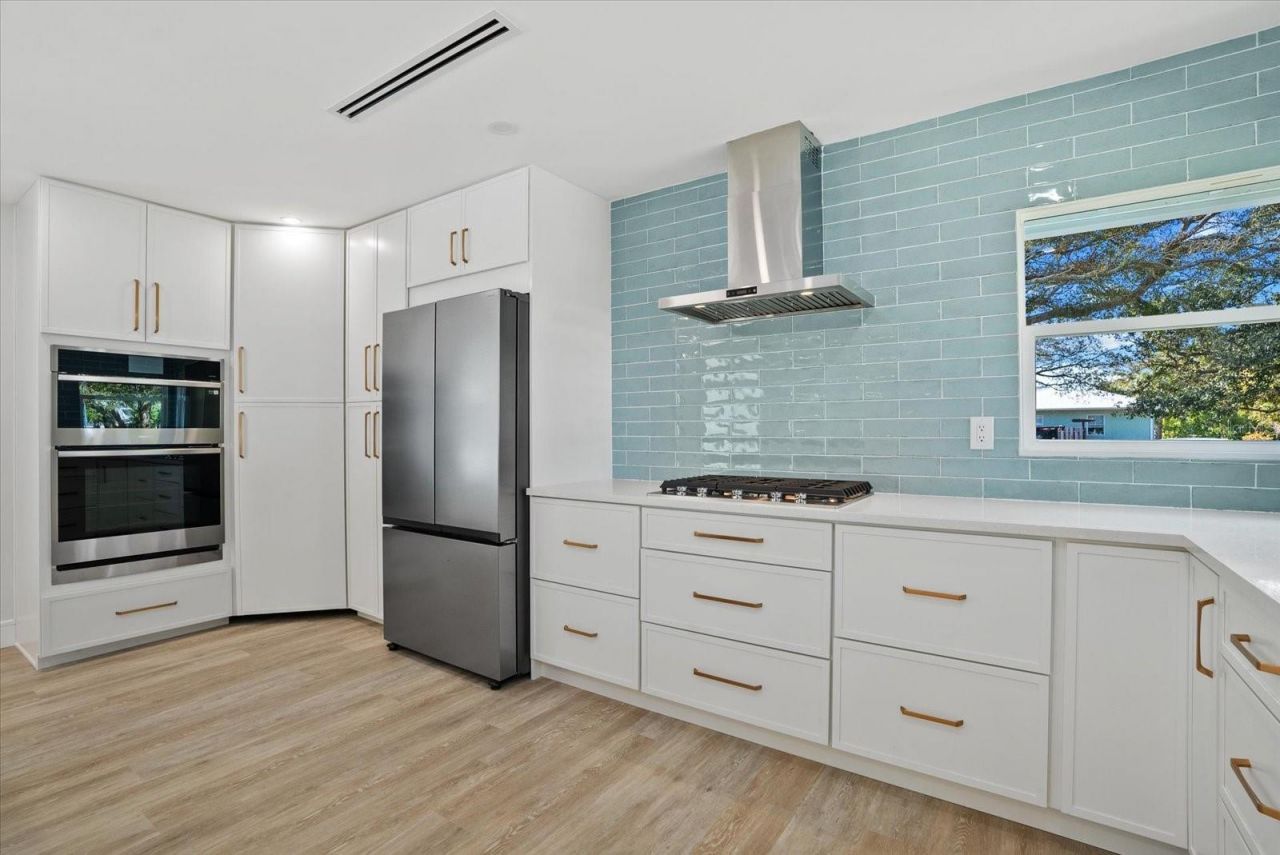 2104 Datura Street, Sarasota, FL 34239 Photo