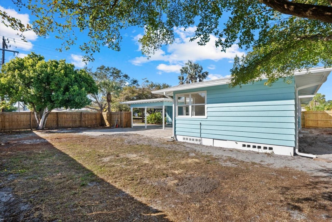 2104 Datura Street, Sarasota, FL 34239 Photo