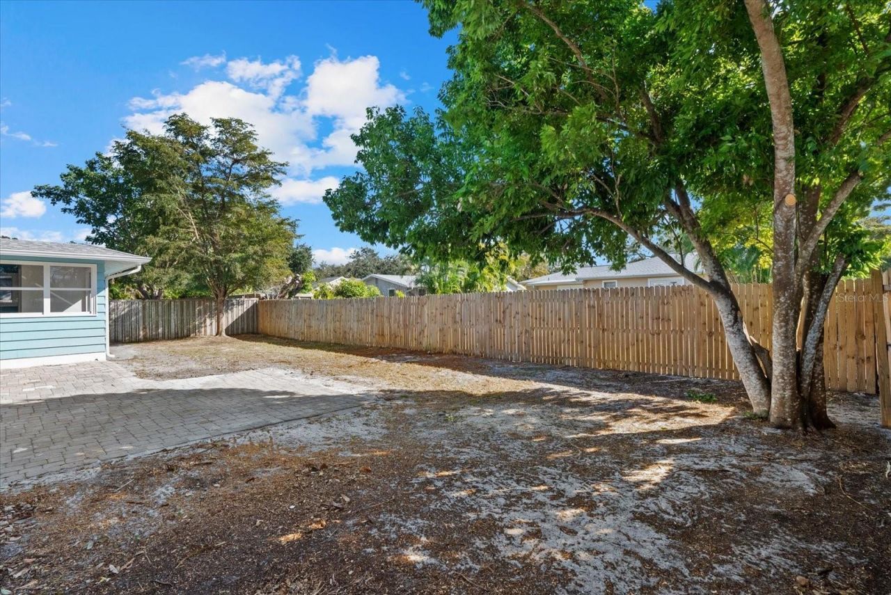 2104 Datura Street, Sarasota, FL 34239 Photo