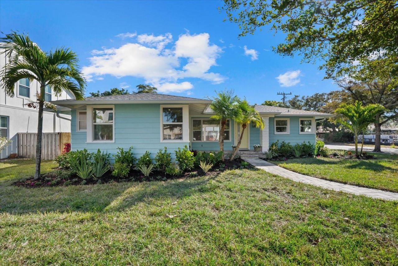 2104 Datura Street, Sarasota, FL 34239 Photo