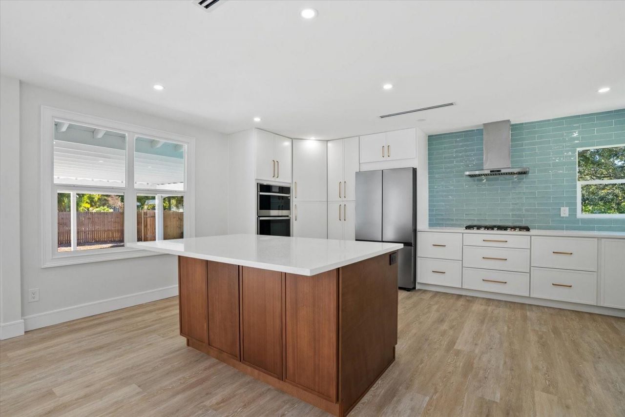 2104 Datura Street, Sarasota, FL 34239 Photo