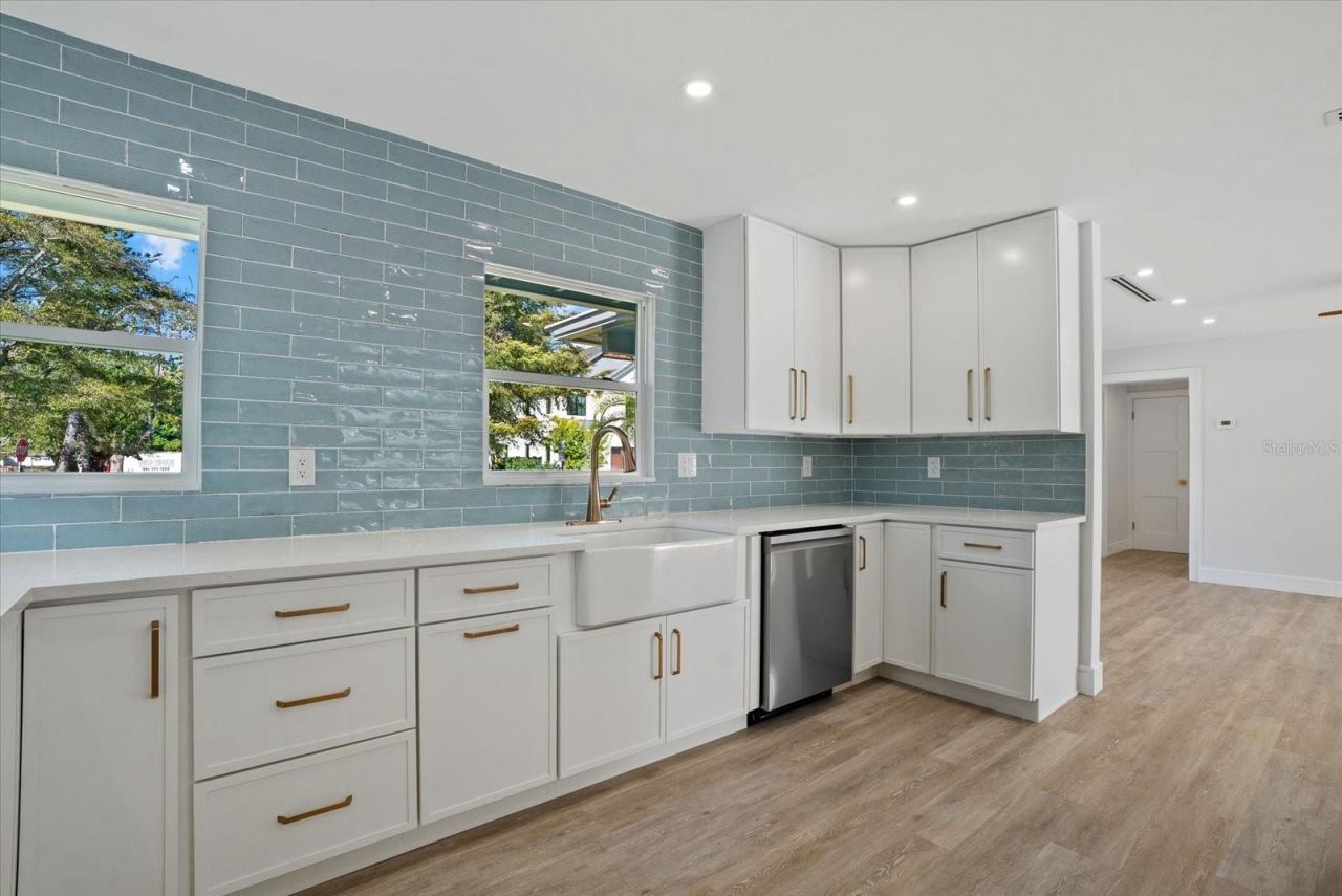 2104 Datura Street, Sarasota, FL 34239 Photo