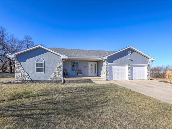 19885 W 222nd Place, Spring Hill, KS 66083