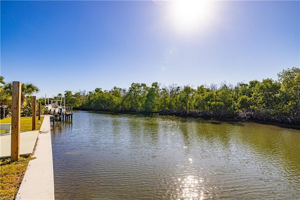 2579 Eighth Ave, Saint James City, FL 33956 Photo