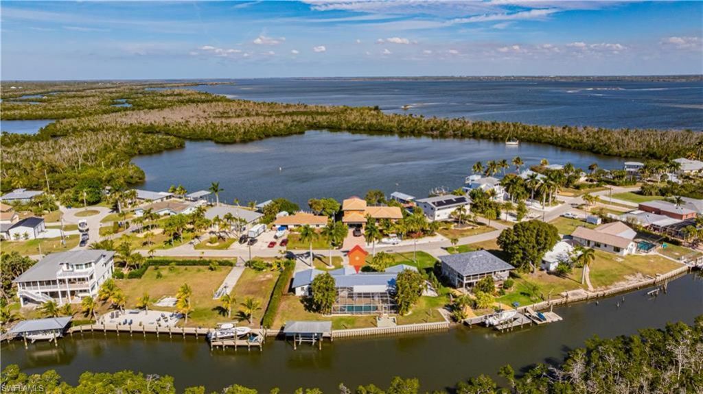 2579 Eighth Ave, Saint James City, FL 33956 Photo