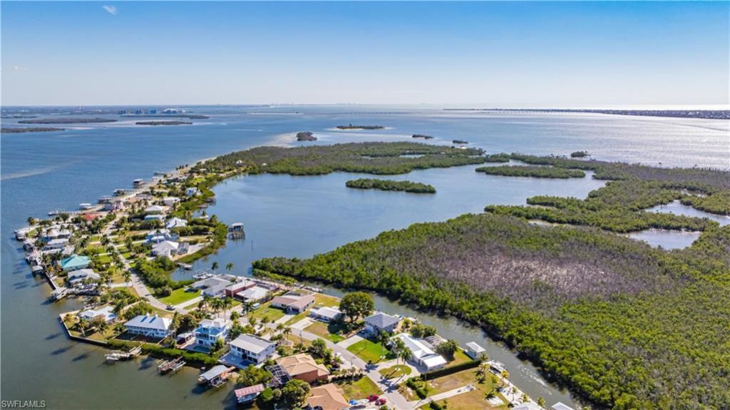 2579 Eighth Ave, Saint James City, FL 33956 Photo