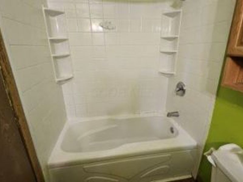 3791 Farm Brook Lane, Columbus, OH 43204 Photo 6