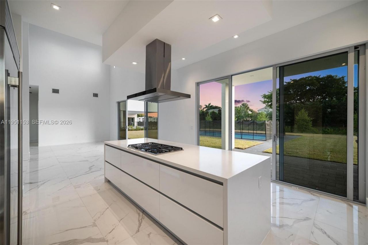 16710 N Botaniko Dr N , Weston, FL 33326 Photo