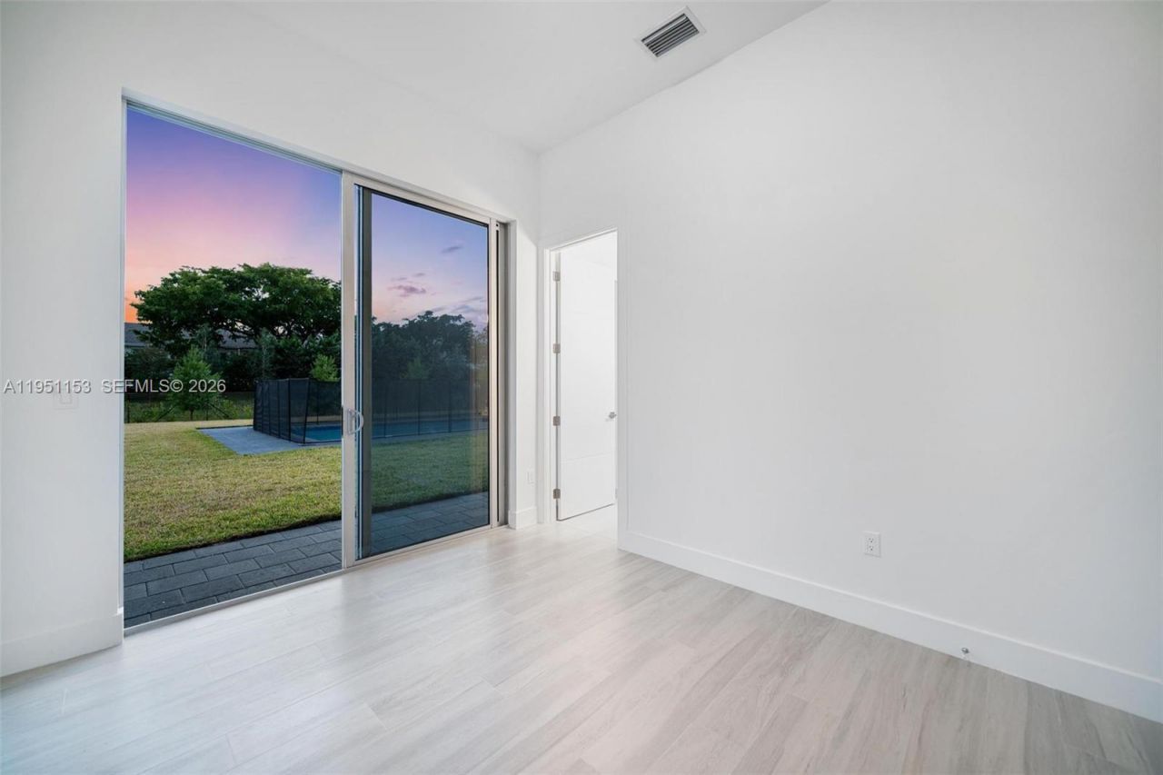 16710 N Botaniko Dr N , Weston, FL 33326 Photo