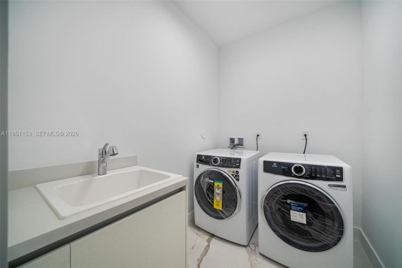 16710 N Botaniko Dr N , Weston, FL 33326 Photo