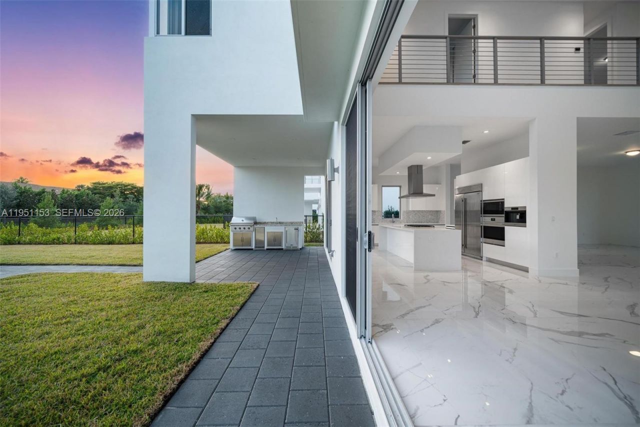 16710 N Botaniko Dr N , Weston, FL 33326 Photo