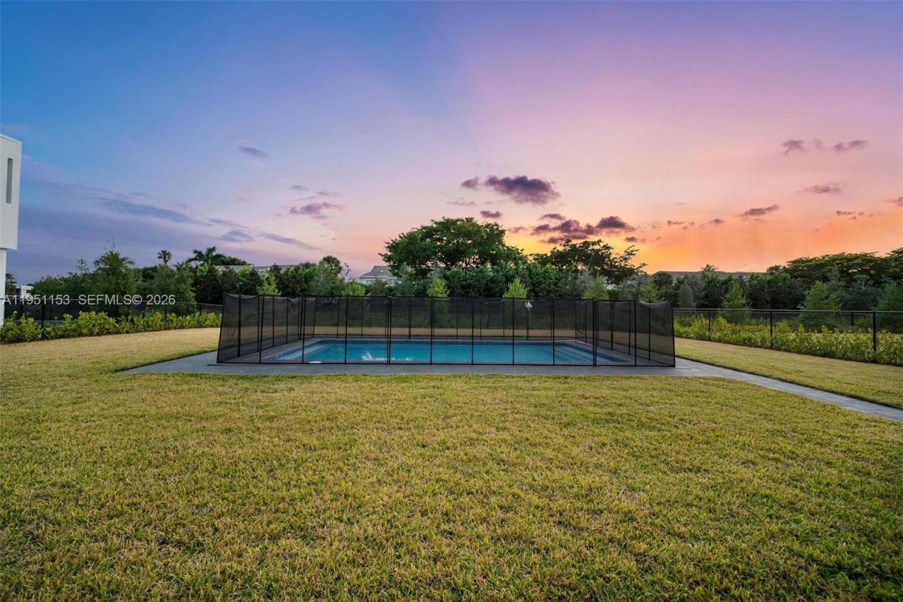 16710 N Botaniko Dr N , Weston, FL 33326 Photo