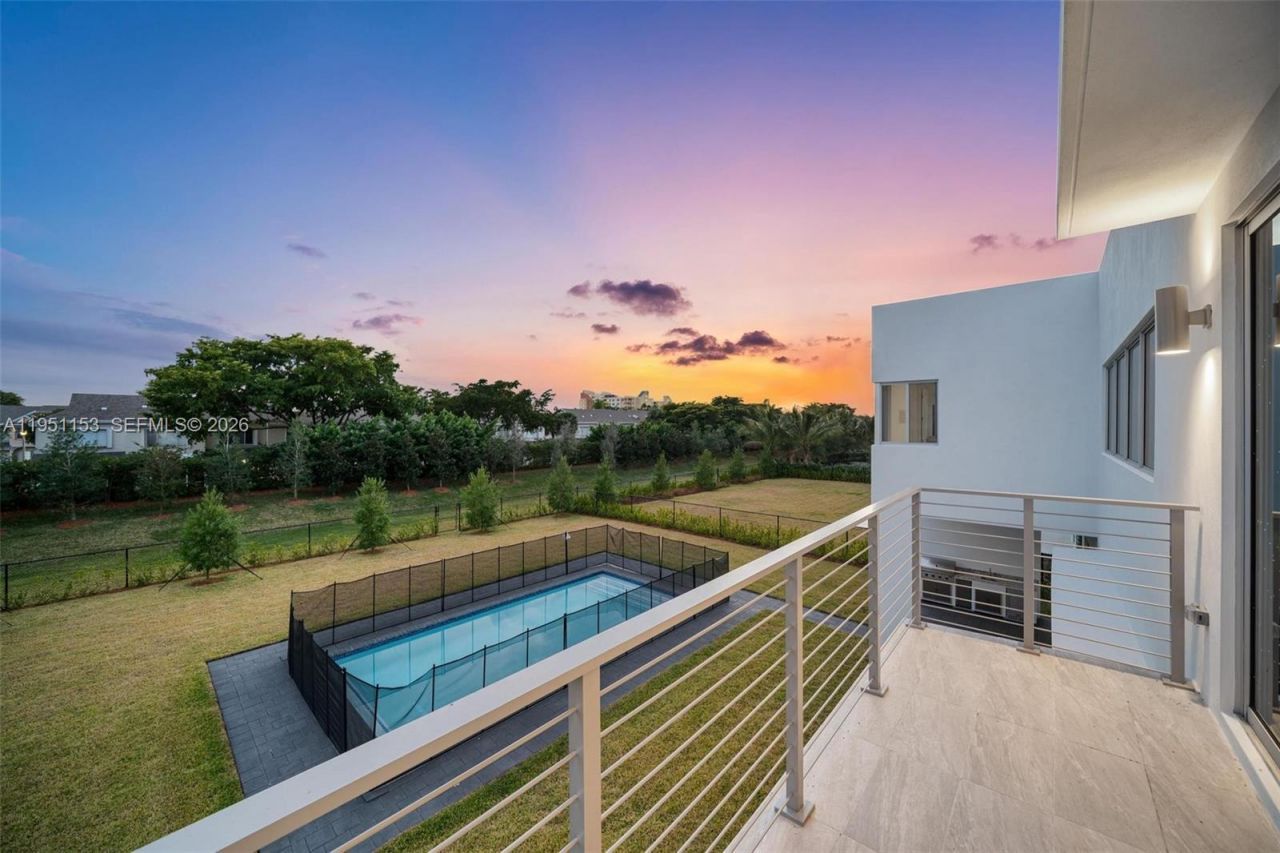 16710 N Botaniko Dr N , Weston, FL 33326 Photo