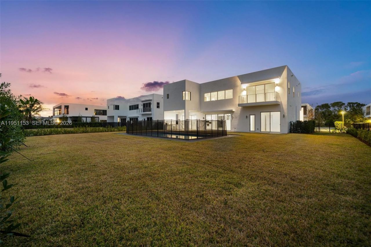 16710 N Botaniko Dr N , Weston, FL 33326 Photo