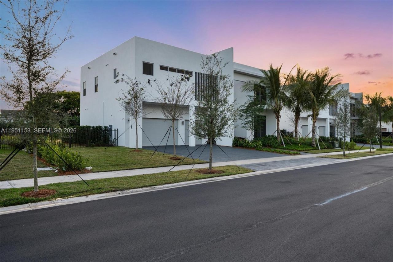 16710 N Botaniko Dr N , Weston, FL 33326 Photo