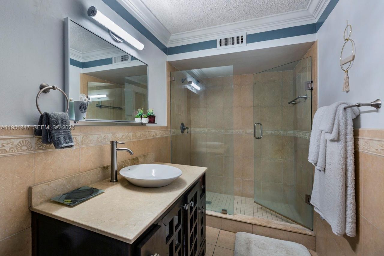 20537 NE 6th Ct, Miami, FL 33179 Photo