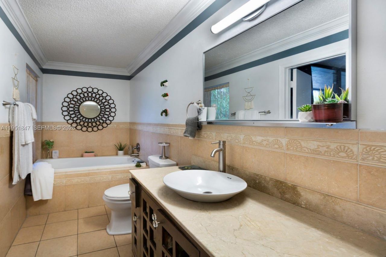 20537 NE 6th Ct, Miami, FL 33179 Photo